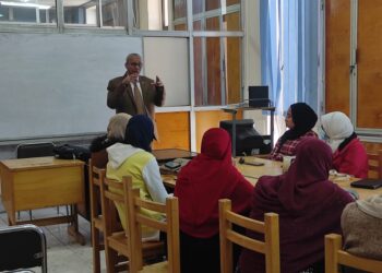 "المشغولات اليدوية ولغة الإشارة" فى دورات تدريبية بأسيوط 23 - جريدة المساء