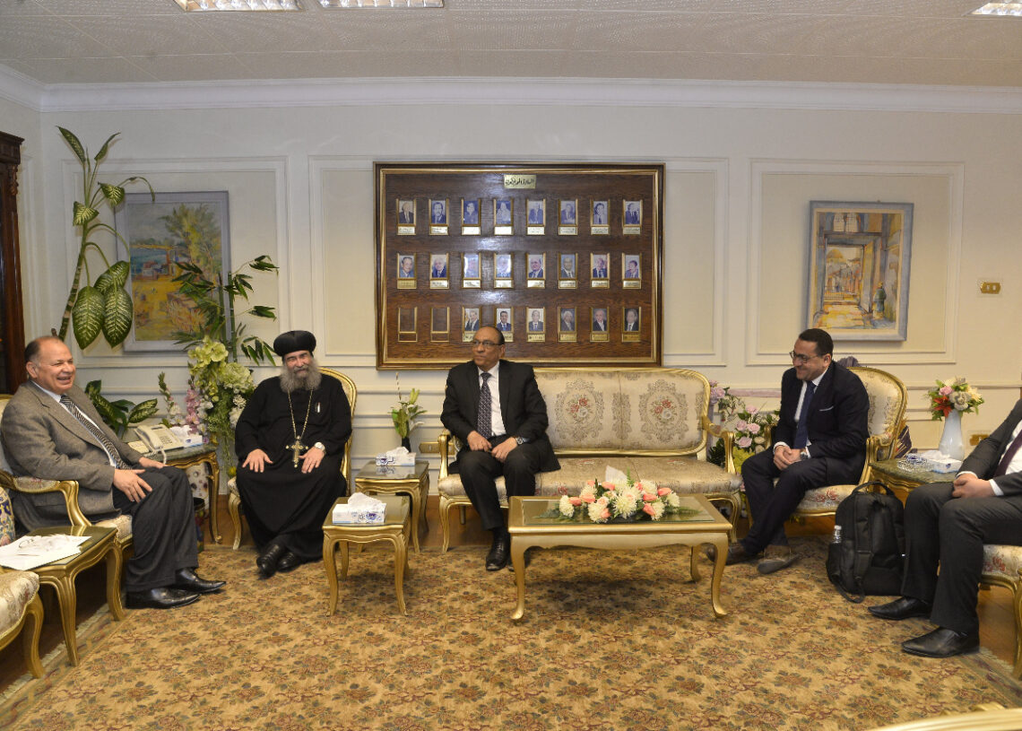 نائب وزير الصحة لشئون السكان يلتقى أعضاء لجان حماية الطفولة بأسيوط 18 - جريدة المساء