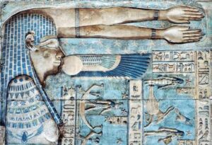 بالصور .. وزير السياحة والآثار يتفقد أعمال الترميم بمعبد دندرة 253 - جريدة المساء