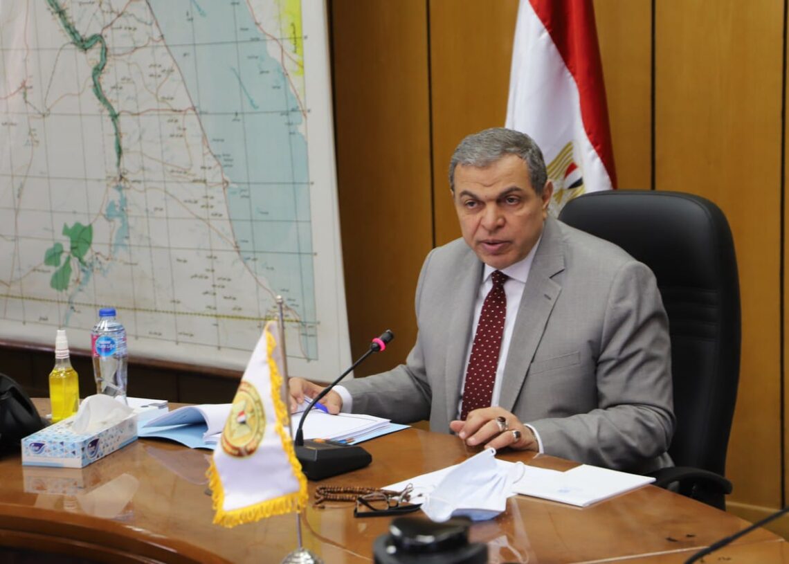 القوى العاملة:  تعيين 427  شاباً والتفتيش على 236 منشأة بالفيوم 19 - جريدة المساء