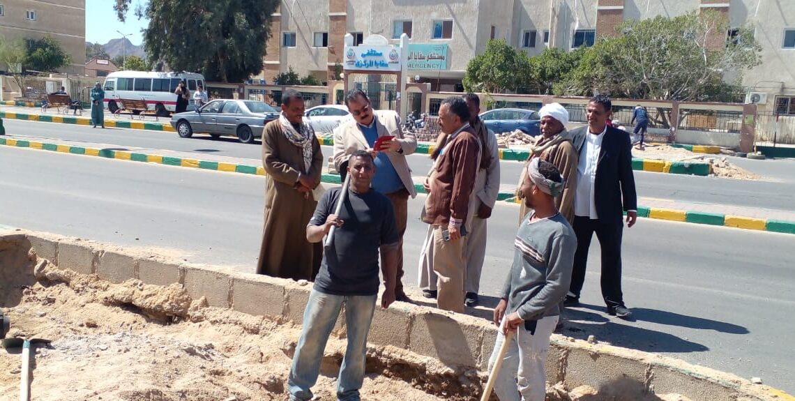 إنشاء ٣٤ مظلة إنتظار لخدمة أهالي وزوار مدينة سفاجا 19 - جريدة المساء