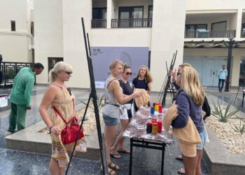 الغردقة تستضيف "منتدى المرأة العالمي للفنون" بمشاركة 40 فنانة من 12 دولة أجنبية 25 - جريدة المساء