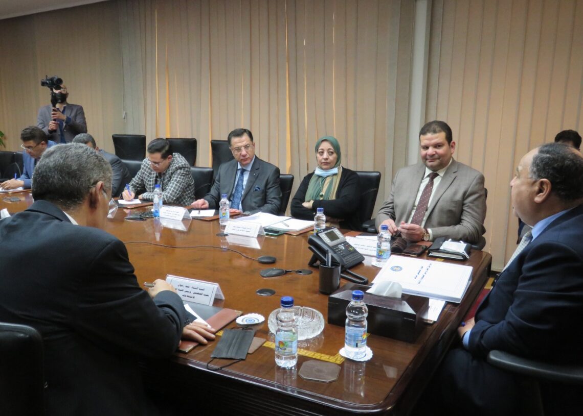 وزير المالية.. فى حوار مفتوح مع رموز الصحافة والاعلام: الأولوية.. لتلبية الاحتياجات الأساسية للمواطنين.. تنفيذًا للتوجيهات الرئاسية 18 - جريدة المساء