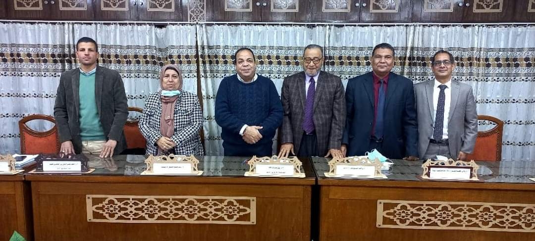 لجنة فحص تظلمات الفصل الدراسى الأول تبدأ عملها بتربية المنيا 19 - جريدة المساء
