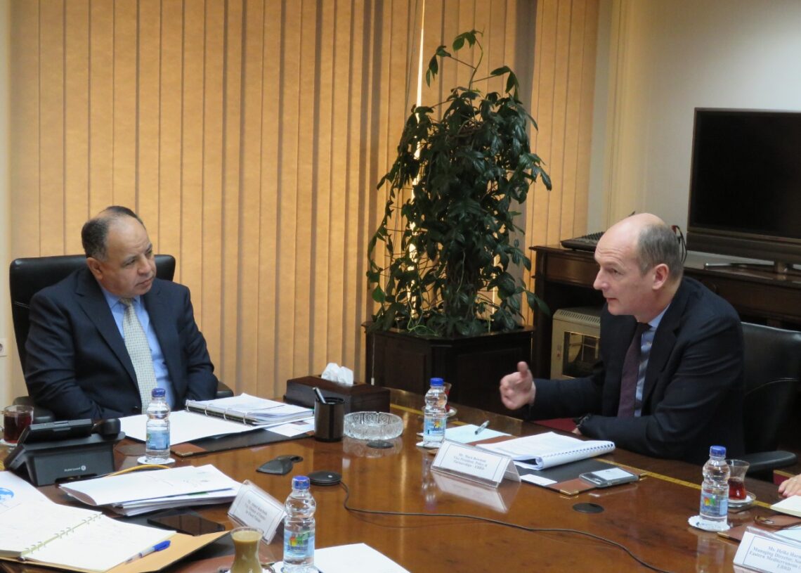 نائب رئيس البنك الأوروبي لإعادة الإعمار: تحفيز الاستثمارات فى الطاقة المتجددة بعد تجربتنا الناجحة فى مشروع بنبان 18 - جريدة المساء