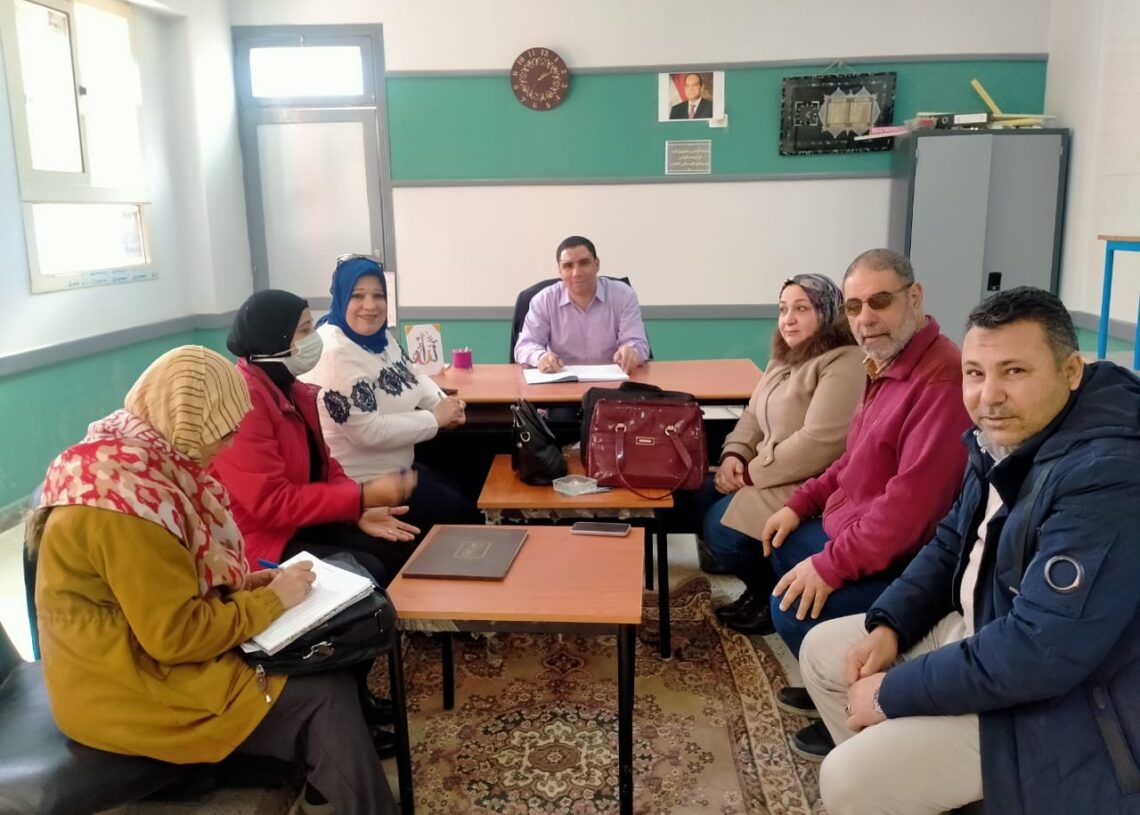 جولات ميدانية على مدارس 6 اكتوبر لمتابعة سير الدراسة 19 - جريدة المساء