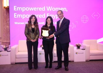 طلعت:إطلاق مبادرات لتمكين المرأة باستخدام تكنولوجيا المعلومات والاتصالات 21 - جريدة المساء