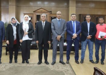 وفد وزارة المالية يتابع استكمال تنفيذ برنامج التحول الرقمى بجامعة جنوب الوادى 23 - جريدة المساء