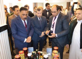 محافظ مطروح ورئيس الجامعة يفتتحان مهرجان الزيتون المصري 26 - جريدة المساء