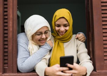 فيسبوك "ميتا" تجرى بحثا يكشف أبرز توجهات المستهلكين في شهر رمضان بمصر %72 من المتسوقين يستكشفون الأسواق عبر الحدود ويتعرفون على أشياء جديدة بالصدفة خلال شهر رمضان 24 - جريدة المساء