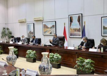 العنانى يتابع تداعيات الأزمة الروسية الأوكرانية على القطاع السياحي 26 - جريدة المساء