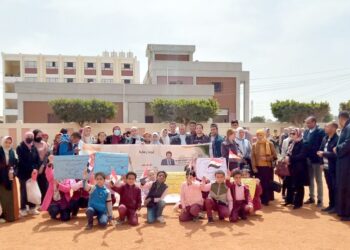 قافلة فنية لـ"مركز الفنون بجامعة المنيا" بإحدى مدارس المعصرة بملوى 31 - جريدة المساء