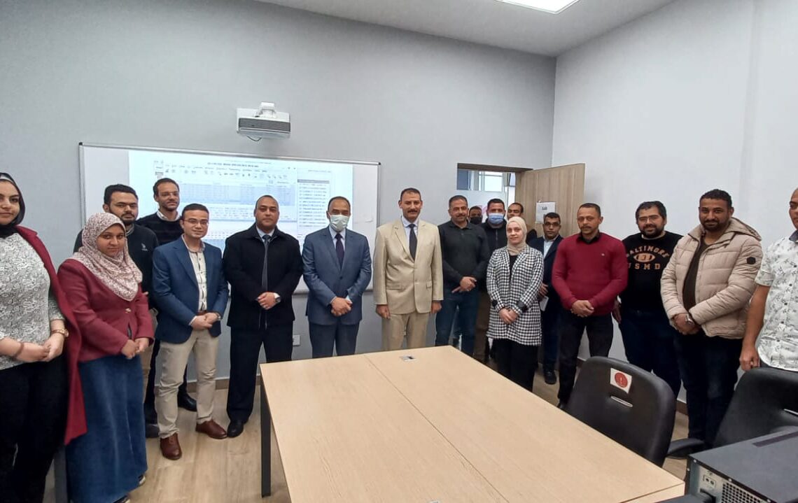 توصيل خدمات الاتصالات والانترنت لقري "حياة كريمة" بالمنيا 19 - جريدة المساء