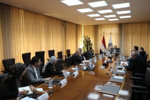 وزير المالية.. فى لقاءين مع نقيبى المهن التمثيلية والموسيقية: نتطلع لدور أكبر للفن فى نشر ثقافة الالتزام الطوعي بسداد مستحقات الدولة 30 - جريدة المساء