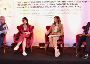 استمرار التعاون بين القطاعين العام والخاص وتجديد حوافز بناءالكوادر البشرية.. أهم توصيات مؤتمر الوعى السياحى 18 - جريدة المساء