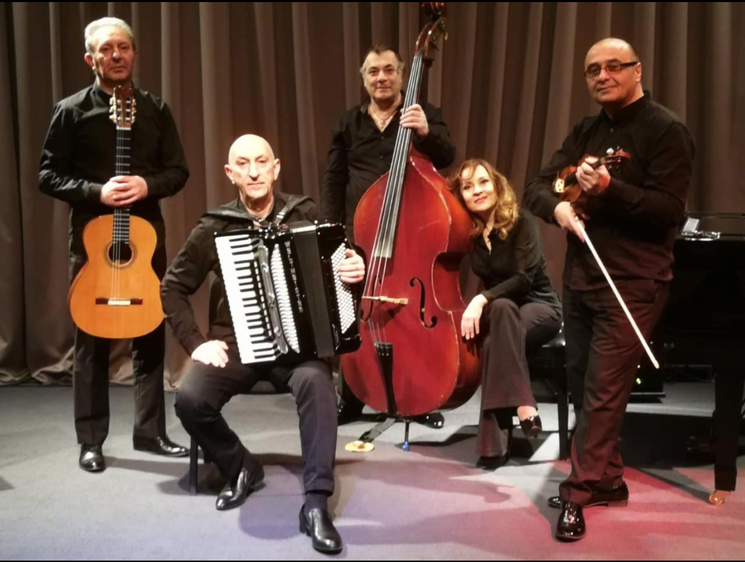 كلاسكيات عالمية على الطريقة الأرمينية بالأوبرا المصرية 20 - جريدة المساء كلاسكيات عالمية على الطريقة الأرمينية بالأوبرا المصرية 19 - جريدة المساء