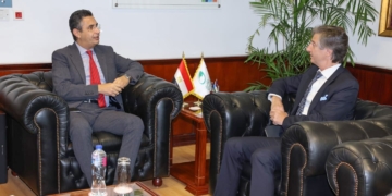 رئيس البريد المصري يستقبل ممثل برنامج الأمم المتحدة الإنمائي لبحث سبل التعاون 2 - جريدة المساء رئيس البريد المصري يستقبل ممثل برنامج الأمم المتحدة الإنمائي لبحث سبل التعاون 1 - جريدة المساء