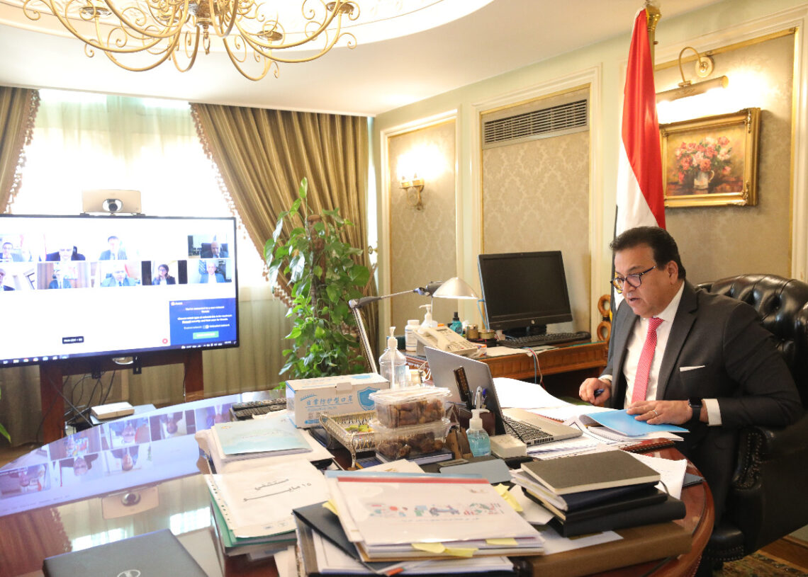 خلال 3 أشهر..الجامعات المصرية تنجح في محو أمية 157 ألف مواطن 17 - جريدة المساء