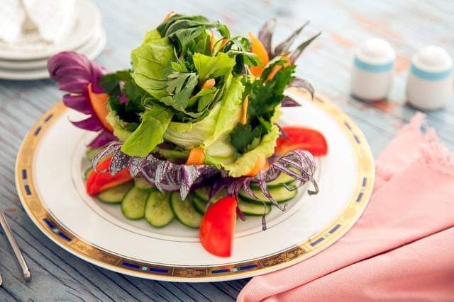 سلطة الحديقة .. للشيف وليد الحلوى 18 - جريدة المساء سلطة الحديقة .. للشيف وليد الحلوى 17 - جريدة المساء