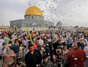 بلدان العالم تحتفل بقدوم عيد الفطر المبارك 21 - جريدة المساء