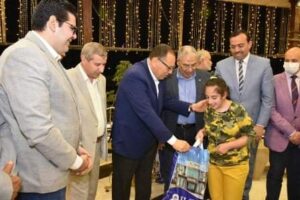 محافظ الشرقية يُشارك طلاب مدارس التربية الخاصة ومديري ووكيلي الإدارات التعليمية حفل إفطار جماعي بنادي الربيع 23 - جريدة المساء