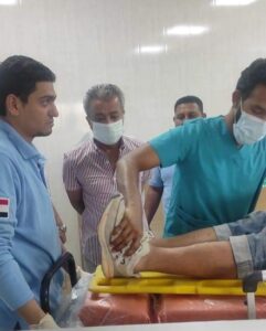 رئيس جامعة جنوب الوادى يطمئن على الحالة الصحية لضحايا الأتوبيس السياحى بقنا 31 - جريدة المساء