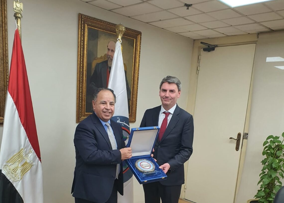 وزير المالية.. لوفد بنك الاستثمار الأوروبي: تعميق التعاون المشترك فى مجالات الصحة والتعليم 20 - جريدة المساء وزير المالية.. لوفد بنك الاستثمار الأوروبي: تعميق التعاون المشترك فى مجالات الصحة والتعليم 19 - جريدة المساء