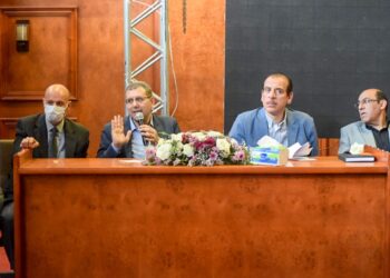 رئيس قطاع الطب الوقائي ورئيس الإدارة المركزية للطب العلاجي يجتمعا بمديري الإدارات الصحية ومستشفيات الشرقية 25 - جريدة المساء