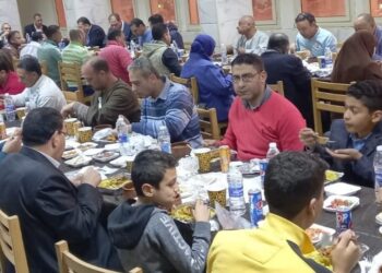 رئيس جامعة كفرالشيخ يشارك في الإفطار الجماعي للعاملين 30 - جريدة المساء