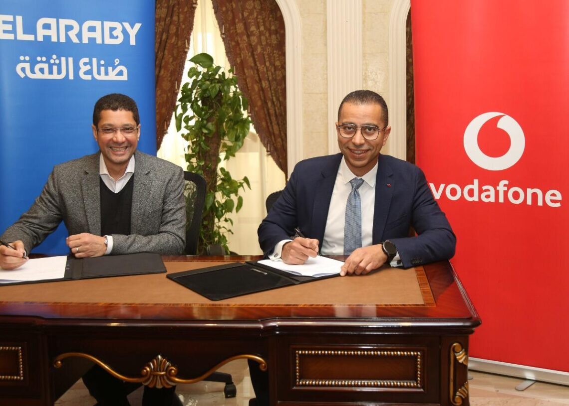 شراكة جديدة بين فودافون مصر ومجموعة العربي لدعم منظومة التحول الرقمي بالمصانع وخطوط الانتاج وتطوير التكنولوجيا المستخدمة. 31 - جريدة المساء