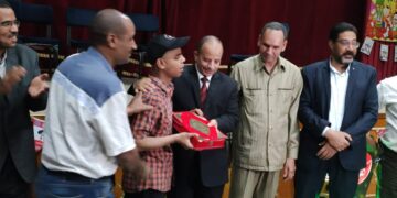 تكريم الفائزين فى مسابقة الإنشاد الدينى بتعليم قنا 1 - جريدة المساء
