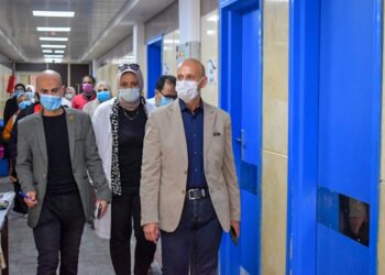 وكيل وزارة الصحة بالشرقية يتفقد الخدمات الطبية وأعمال التطوير بحميات وصدر الزقازيق 23 - جريدة المساء