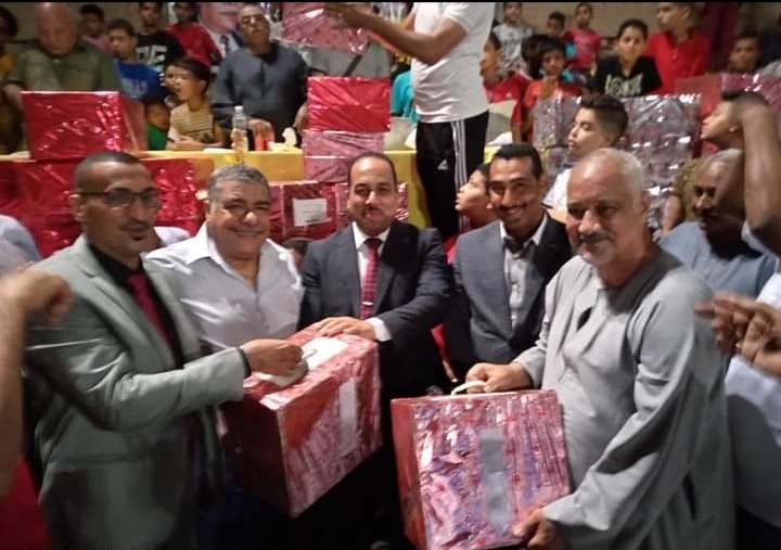 فريق "الشيخ راشد" يحصد كأس الدورة الرمضانية لكرة القدم بقوص 20 - جريدة المساء فريق "الشيخ راشد" يحصد كأس الدورة الرمضانية لكرة القدم بقوص 19 - جريدة المساء