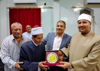 " ٧٠ عامًا فى خدمة القرآن الكريم".. تكريم الشيخ عبدالحافظ الحرز عالم القراءات الشهير بقنا 32 - جريدة المساء