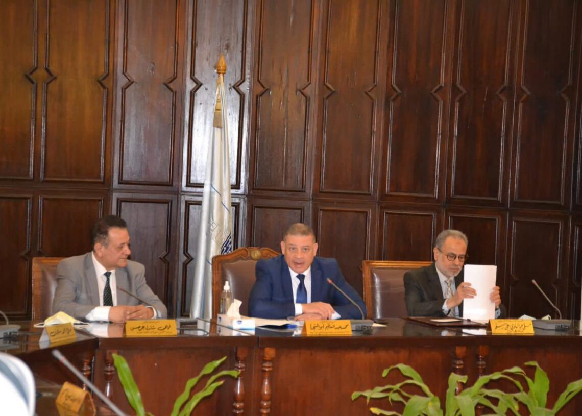 جامعة الاسكندرية تعلن استعدادها للتنافس على جوائز التميز الحكومي