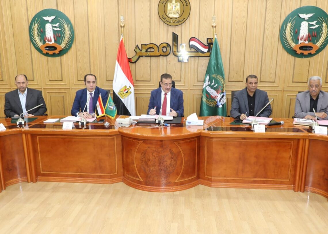 رفع درجة الاستعداد القصوى بالقطاعات الحيوية وإلغاء الراحات والأجازات استعداداً لعيد الفطر المبارك ..بالمنوفية