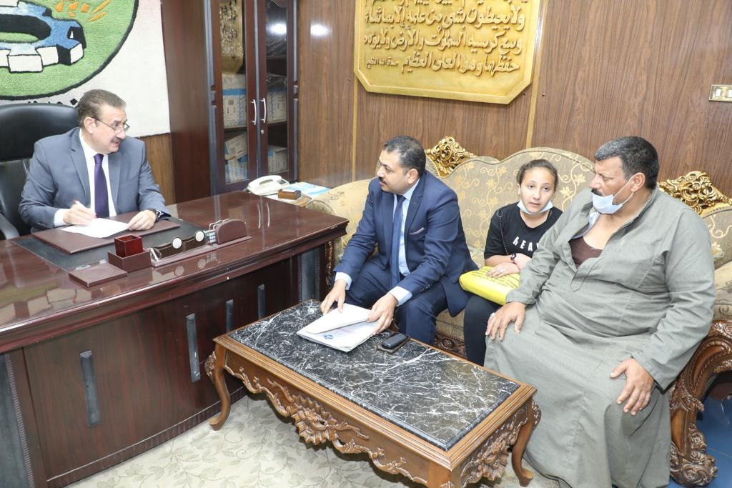 محافظ المنوفية يواصل لقاءه اليومى مع المواطنين 18 - جريدة المساء محافظ المنوفية يواصل لقاءه اليومى مع المواطنين