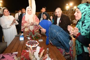 وزيرة التضامن تشارك محاربات بهية حفل الإفطار بفرع الشيخ زايد الجديد.. وتقدم المشروبات للصائمات 29 - جريدة المساء