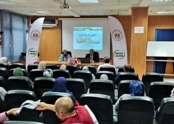 وزارة البيئة تطلق باكورة فعاليات الحوار الوطنى للتغيرات المناخية بمحافظة الإسكندرية. 17 - جريدة المساء