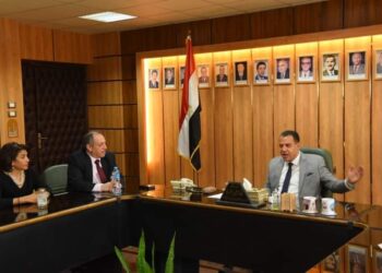 نائب رئيس جامعة أسيوط يستقبل وفد هيئة تنمية صناعة تكنولوجيا المعلومات لبحث رعاية ابتكارات الطلاب وإعدادهم لسوق العمل 24 - جريدة المساء