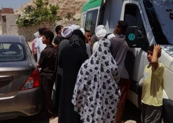 الكشف على 18126 مواطنًا فى 21 قافلة طبية مجانية ضمن مبادرة "حياة كريمة" بقنا 30 - جريدة المساء