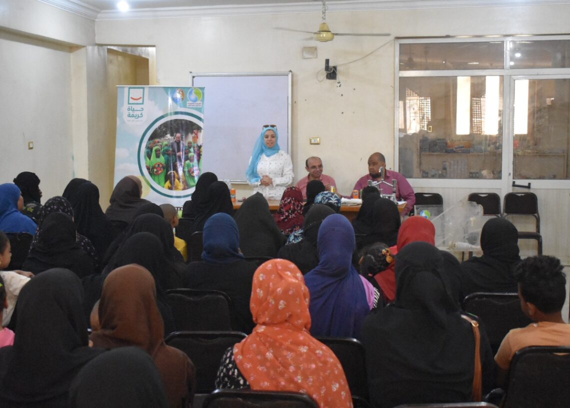 مياه سوهاج تواصل حملاتها التوعوية لأهالي قرى المبادرة الرئاسية "حياة كريمة" 20 - جريدة المساء مياه سوهاج تواصل حملاتها التوعوية لأهالي قرى المبادرة الرئاسية "حياة كريمة" 19 - جريدة المساء