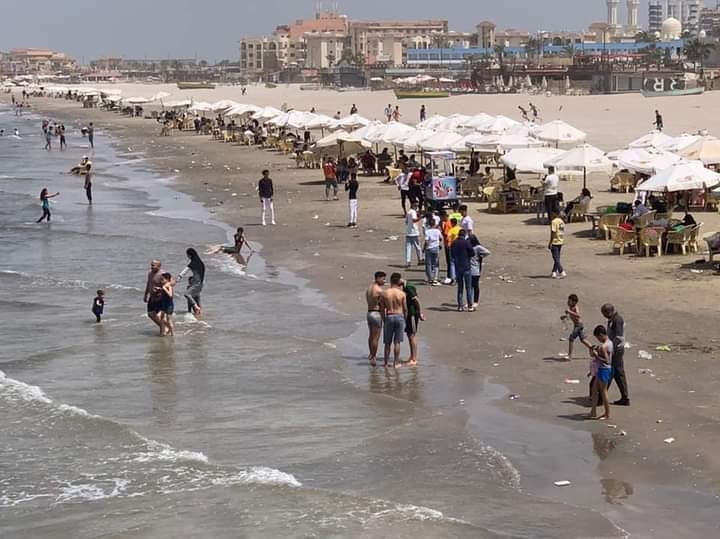 اقبال المواطنين علي شاطئ بورسعيد في ثاني أيام عيد الفطر المبارك 20 - جريدة المساء اقبال المواطنين علي شاطئ بورسعيد في ثاني أيام عيد الفطر المبارك 19 - جريدة المساء