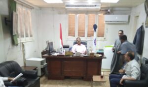 رئيس مدينة أبوتشت يناقش ملف تقنين أراضى الدولة مع رؤساء الوحدات القروية 21 - جريدة المساء