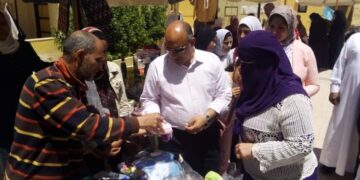 وكيل وزارة التعليم بمطروح يفتتح معرض الوحدة المنتجة بمدرسة السيدة عائشة الإعدادية بنات 1 - جريدة المساء