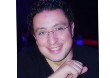 أمسية شعرية بالأوبرا لأحدث الإبداعات الوطنية والرومانسية للشاعر عصام خليفة 20 - جريدة المساء