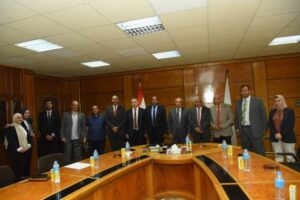 بروتوكول تعاون بين جامعة أسيوط والغرفة التجارية لتحسين فرص التشغيل الذاتى للشباب 19 - جريدة المساء