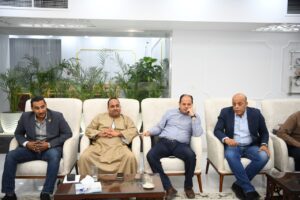 لبحث المطالب الجماهيرية .. محافظ قنا يلتقى أعضاء مجلسى النواب والشيوخ 23 - جريدة المساء