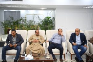 لبحث المطالب الجماهيرية .. محافظ قنا يلتقى أعضاء مجلسى النواب والشيوخ 25 - جريدة المساء