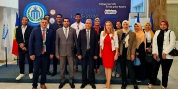 رئيس جامعة جنوب الوادي يشارك فى مؤتمر "الايراسموس بلس الدولى" برومانيا 29 - جريدة المساء